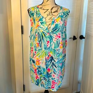 Lilly Pulitzer 💯 Rayon light and beautiful flowing tank